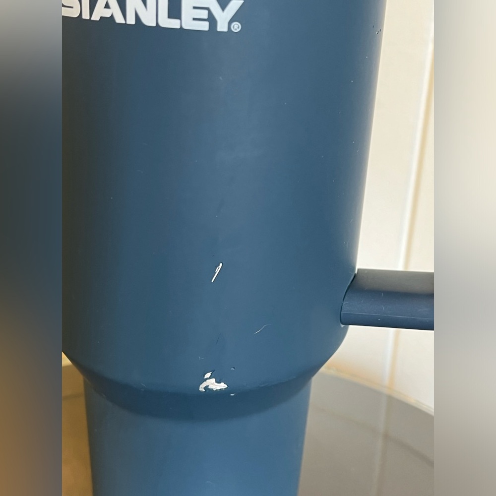 Stanley Blue 40oz - Picture 7 of 9